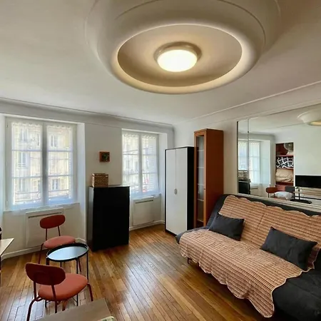 Fontainebleau- Chez Catherine Apartamento *